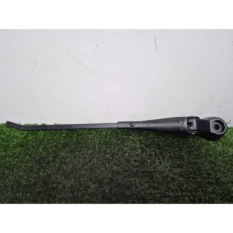 Recambio de brazo limpia delantero derecho para land rover 88 2.3d referencia OEM IAM 551230-551230E3 DOGA 