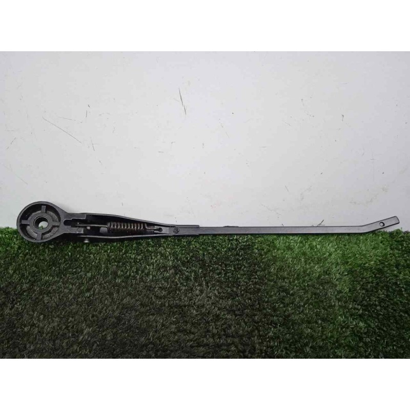 Recambio de brazo limpia delantero derecho para land rover 88 2.3d referencia OEM IAM 551230-551230E3 DOGA 