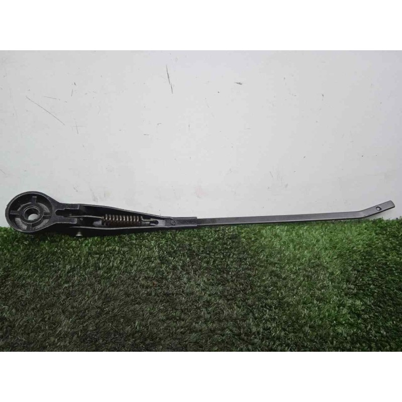 Recambio de brazo limpia delantero derecho para land rover 88 2.3d referencia OEM IAM 551230-551230E3 DOGA 
