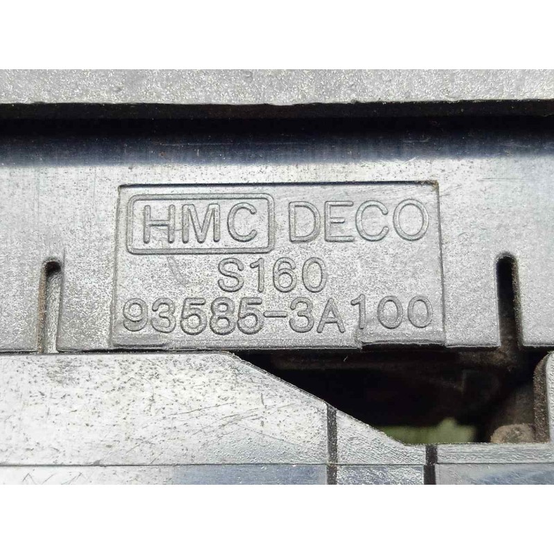 Recambio de mando elevalunas trasero izquierdo para hyundai trajet (fo) 2.0 16v cat referencia OEM IAM 935853A100  