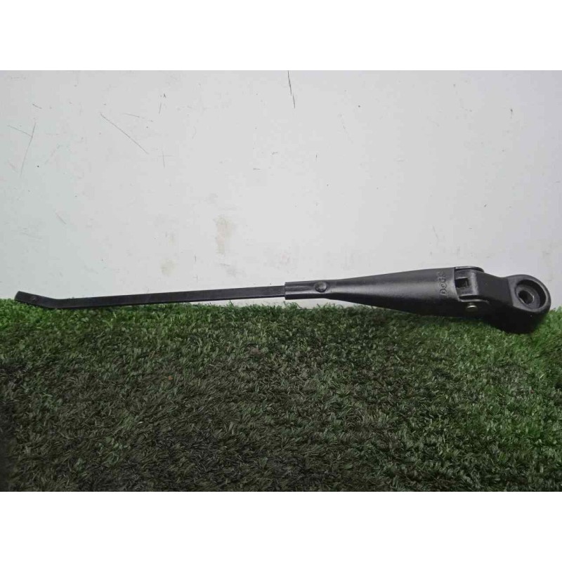 Recambio de brazo limpia delantero derecho para land rover 88 2.3d referencia OEM IAM 551230-551230E3 DOGA 