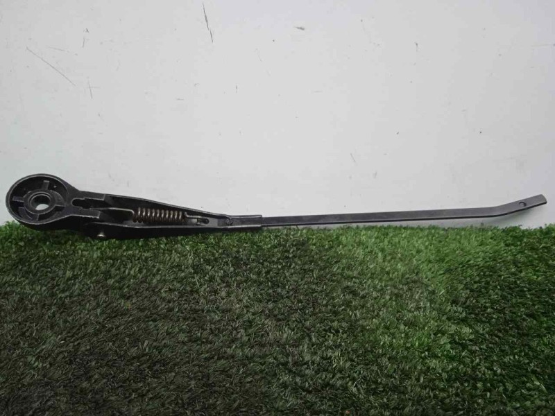 Recambio de brazo limpia delantero derecho para land rover 88 2.3d referencia OEM IAM 551230-551230E3 DOGA 