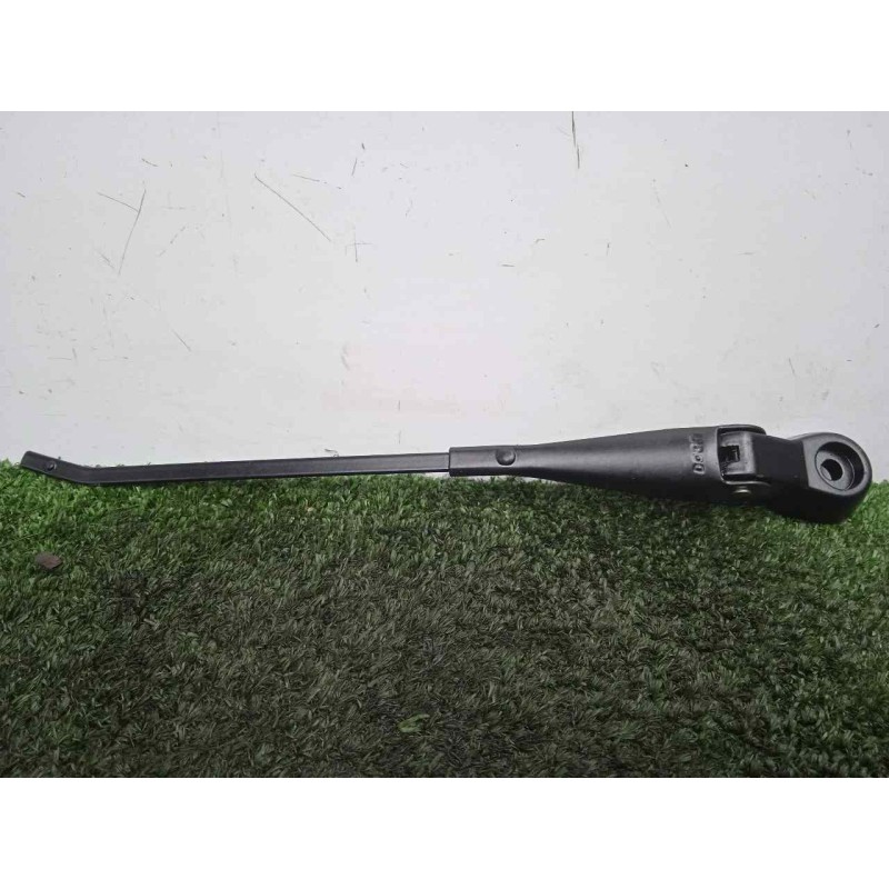 Recambio de brazo limpia delantero derecho para land rover 88 2.3d referencia OEM IAM 551230-551230E3 DOGA 