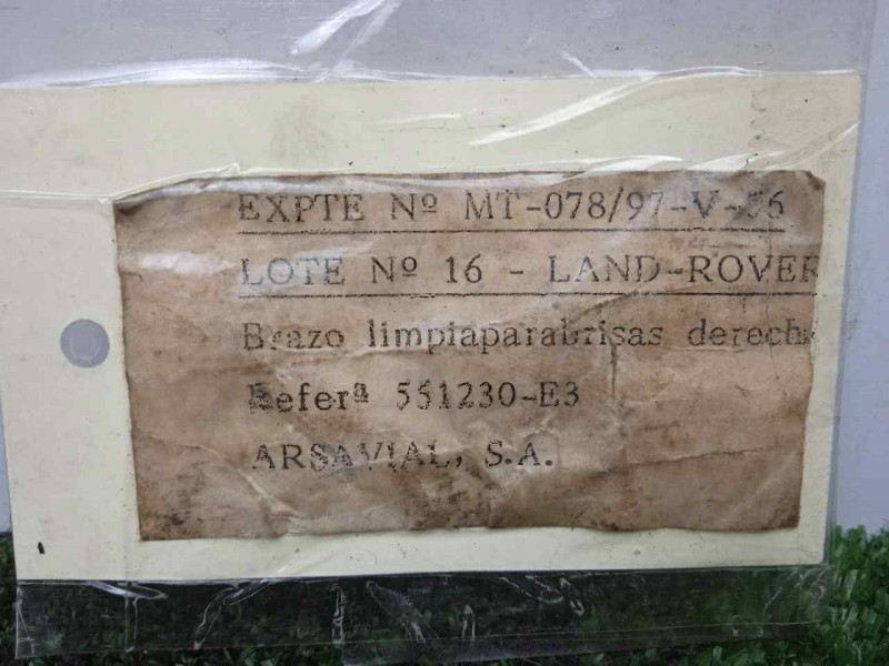 Recambio de brazo limpia delantero derecho para land rover 88 2.3d referencia OEM IAM 551230-551230E3 DOGA 