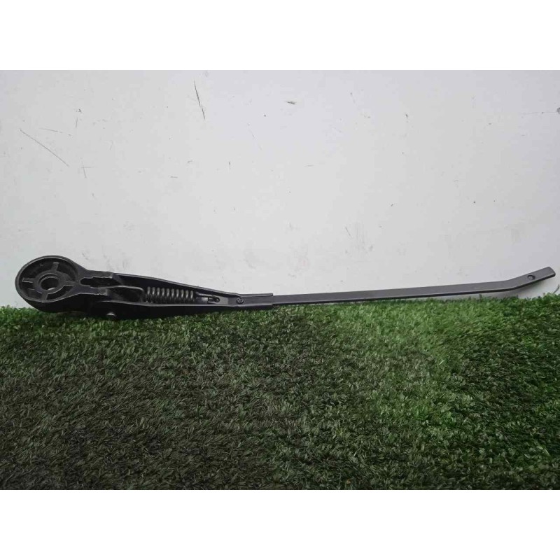 Recambio de brazo limpia delantero derecho para land rover 88 2.3d referencia OEM IAM 551230-551230E3 DOGA 