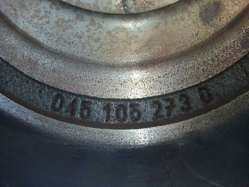 Recambio de volante motor para seat ibiza (6l1) 1.4 tdi cat (bnm) referencia OEM IAM 045105273D  