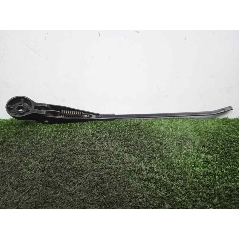 Recambio de brazo limpia delantero derecho para land rover 88 2.3d referencia OEM IAM 551230-551230E3 DOGA 
