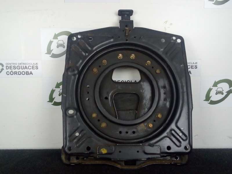 Recambio de asiento delantero derecho para mahindra bolero pick-up 2.5 td 4wd referencia OEM IAM  BASE.ROTATIVA 