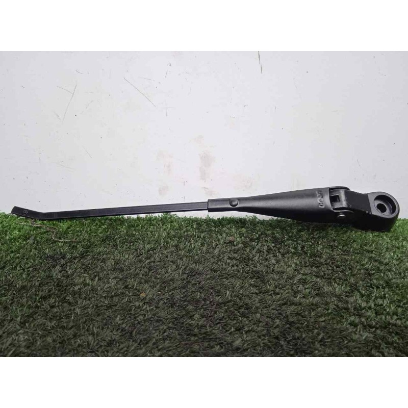 Recambio de brazo limpia delantero derecho para land rover 88 2.3d referencia OEM IAM 551230-551230E3 DOGA 