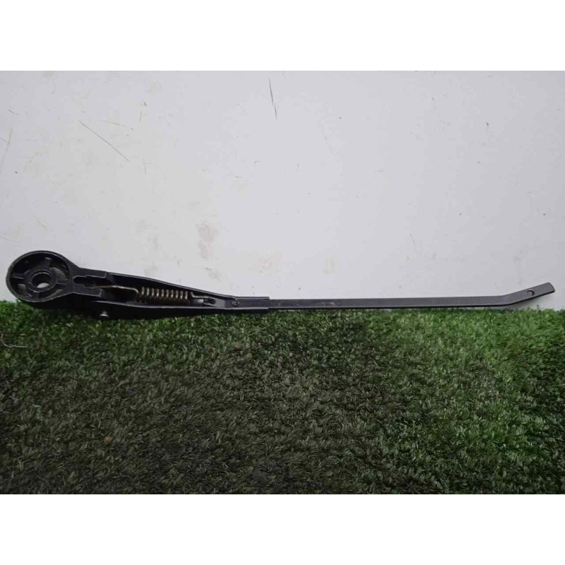 Recambio de brazo limpia delantero derecho para land rover 88 2.3d referencia OEM IAM 551230-551230E3 DOGA 