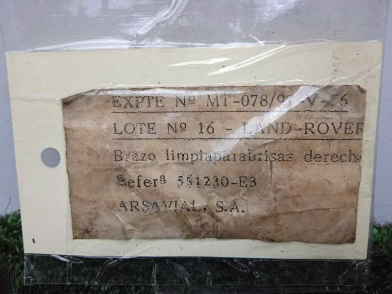 Recambio de brazo limpia delantero derecho para land rover 88 2.3d referencia OEM IAM 551230-551230E3 DOGA 