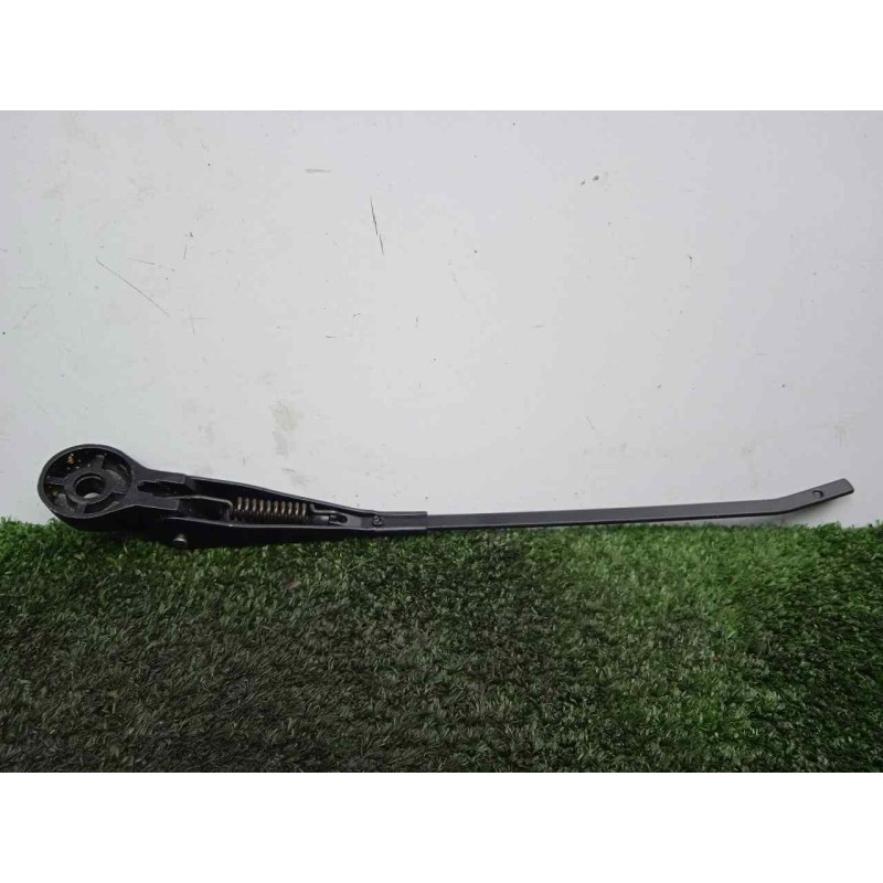 Recambio de brazo limpia delantero derecho para land rover 88 2.3d referencia OEM IAM 551230-551230E3 DOGA 