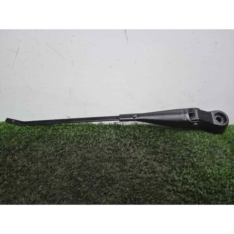 Recambio de brazo limpia delantero derecho para land rover 88 2.3d referencia OEM IAM 551230-551230E3 DOGA 