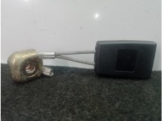 Recambio de enganche cinturon trasero derecho para audi a4 berlina (8e) 1.8 20v turbo referencia OEM IAM 8E0857740  