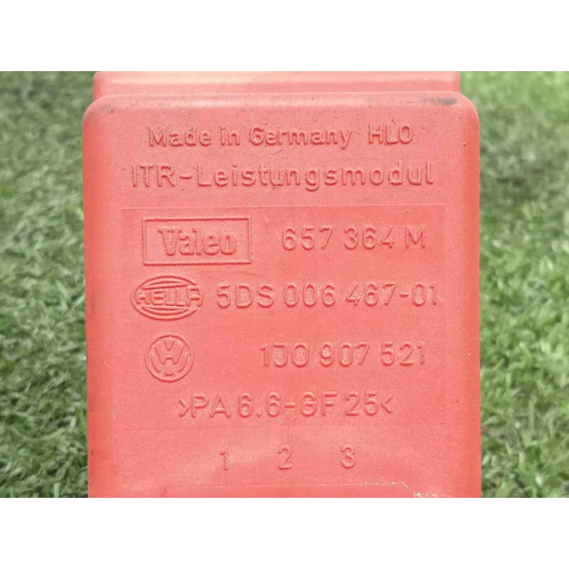 Recambio de resistencia calefaccion para audi a3 (8l) 1.6 referencia OEM IAM 657364M-5DS00646701-1J0907521 3.PINES 