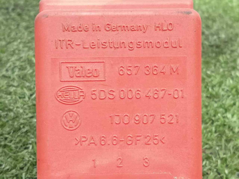 Recambio de resistencia calefaccion para audi a3 (8l) 1.6 referencia OEM IAM 657364M-5DS00646701-1J0907521 3.PINES 