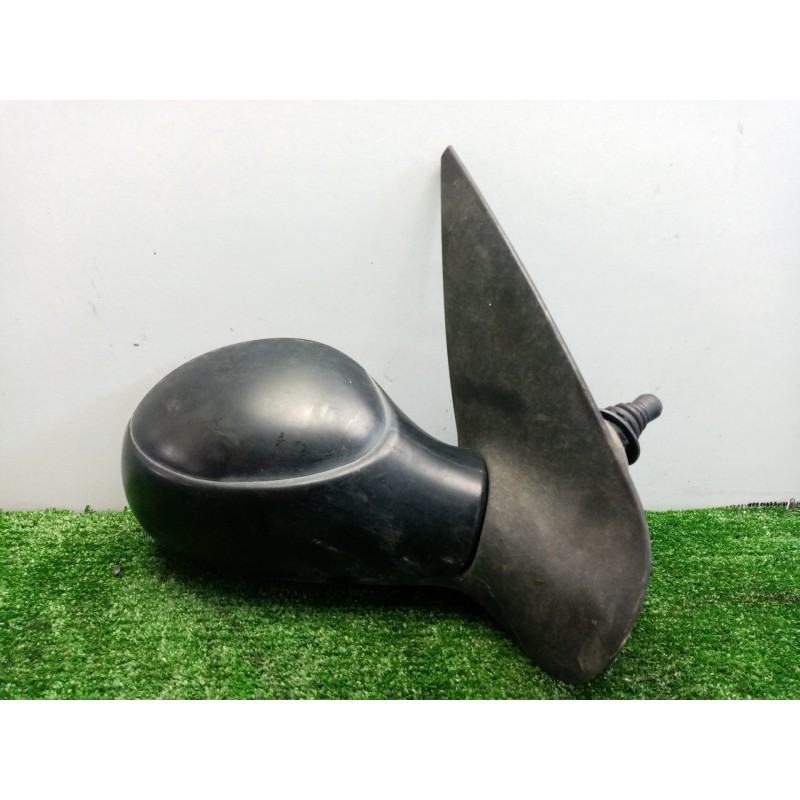 Recambio de retrovisor derecho para peugeot 206 berlina 1.9 diesel referencia OEM IAM  MANUAL NEGRO.PLASTICO