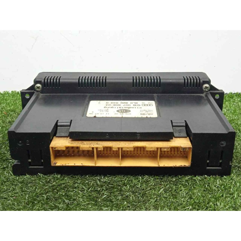 Recambio de mando climatizador para audi a3 (8l) 1.6 referencia OEM IAM 8L0820043D-5HB00760804 1.SERIE 