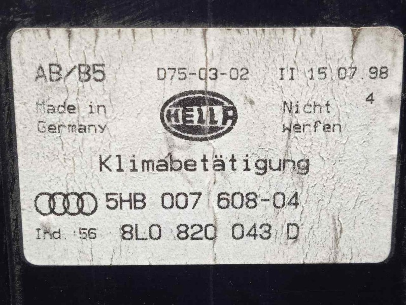 Recambio de mando climatizador para audi a3 (8l) 1.6 referencia OEM IAM 8L0820043D-5HB00760804 1.SERIE 