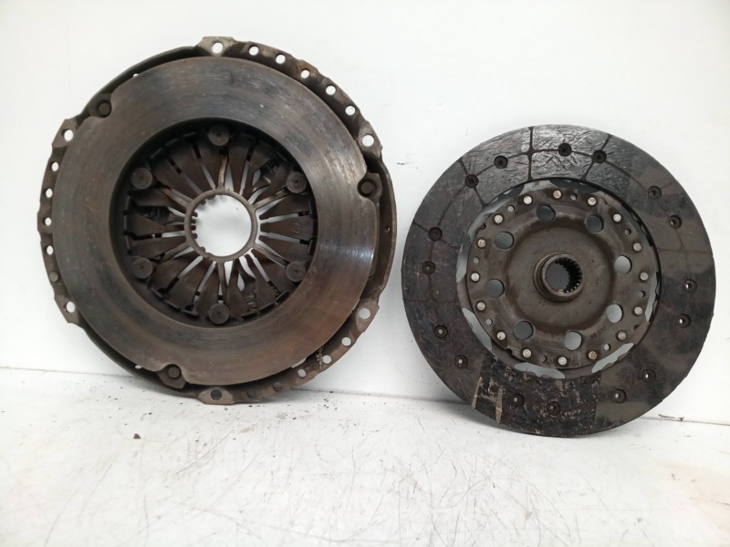 Recambio de kit embrague para hyundai sonata (nf) 2.0 crdi cat referencia OEM IAM 4110024720  