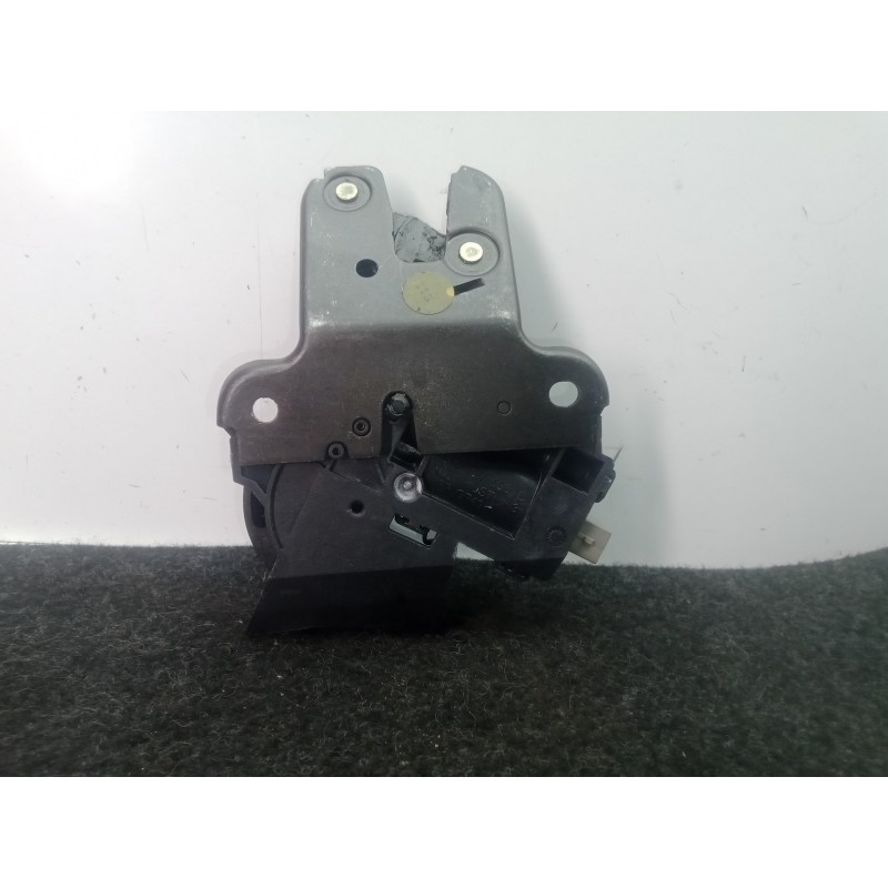 Recambio de cerradura maletero / porton para audi a4 berlina (8e) 1.8 20v turbo referencia OEM IAM 4F5827505C  