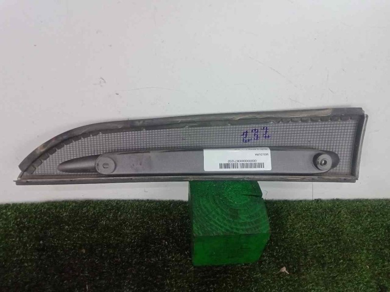 Recambio de moldura para isuzu n-serie referencia OEM IAM 8979947930 MOLDURA.FARO DERECHO