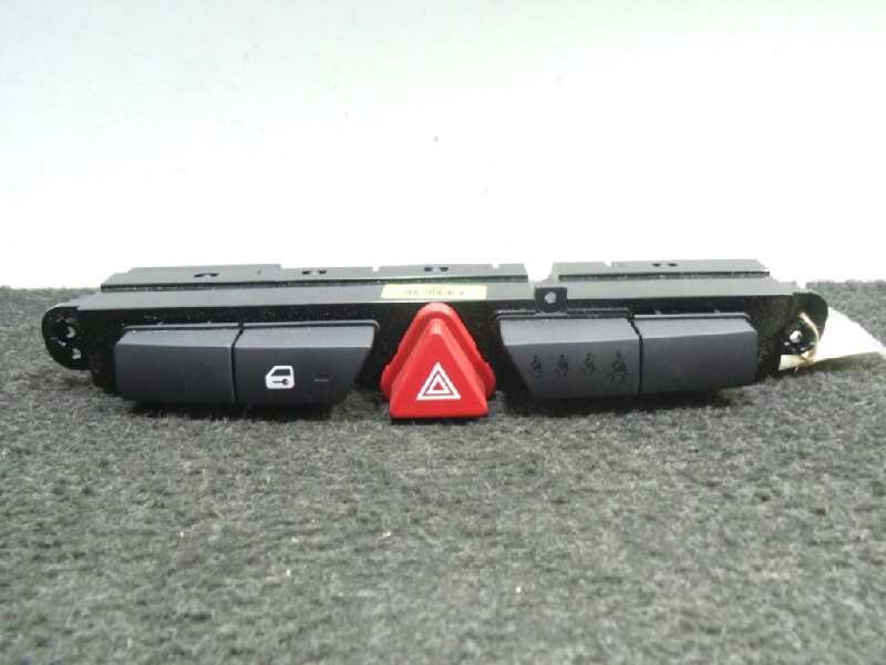 Recambio de warning para kia cee´d referencia OEM IAM 937001H000-202006302-937001H010  NUEVO