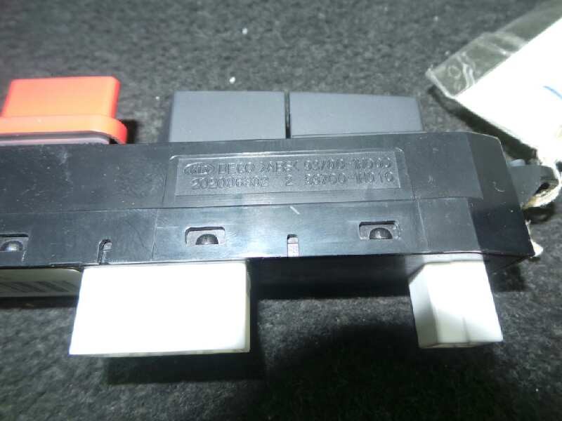 Recambio de warning para kia cee´d referencia OEM IAM 937001H000-202006302-937001H010  NUEVO