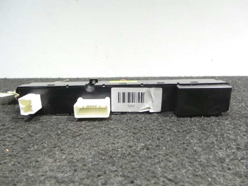Recambio de warning para kia cee´d referencia OEM IAM 937001H000-202006302-937001H010  NUEVO