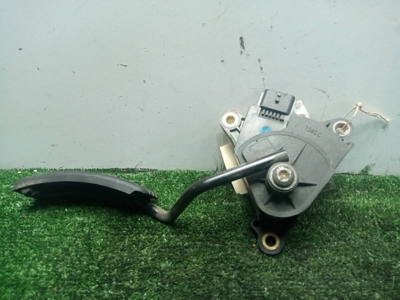 Recambio de potenciometro pedal para renault scenic ii 1.5 dci diesel referencia OEM IAM 8200159647 6.PINES 