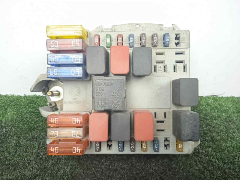 Recambio de caja reles / fusibles para fiat doblo (119) 1.3 jtd cat referencia OEM IAM 46760542  