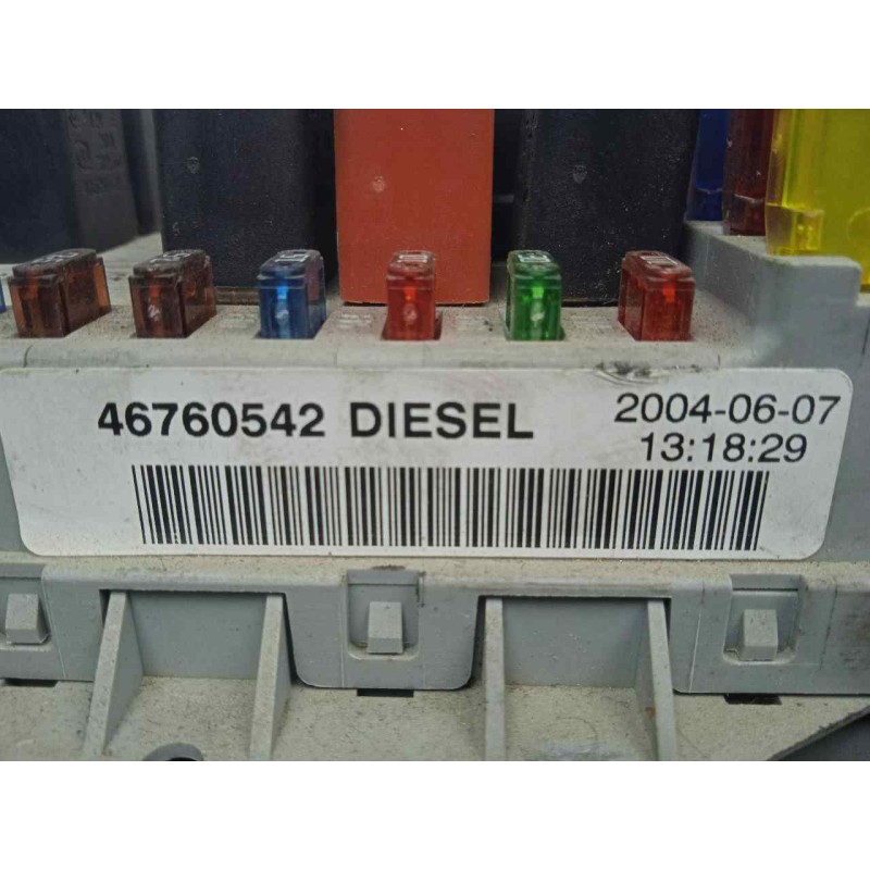 Recambio de caja reles / fusibles para fiat doblo (119) 1.3 jtd cat referencia OEM IAM 46760542  