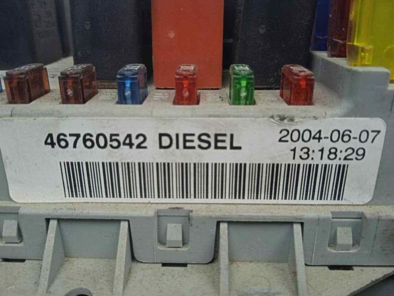 Recambio de caja reles / fusibles para fiat doblo (119) 1.3 jtd cat referencia OEM IAM 46760542  