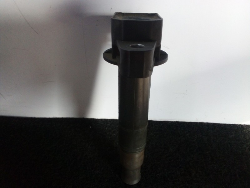 Recambio de inyector para toyota yaris (ncp1/nlp1/scp1) 1.3 cat referencia OEM IAM 9008019021  