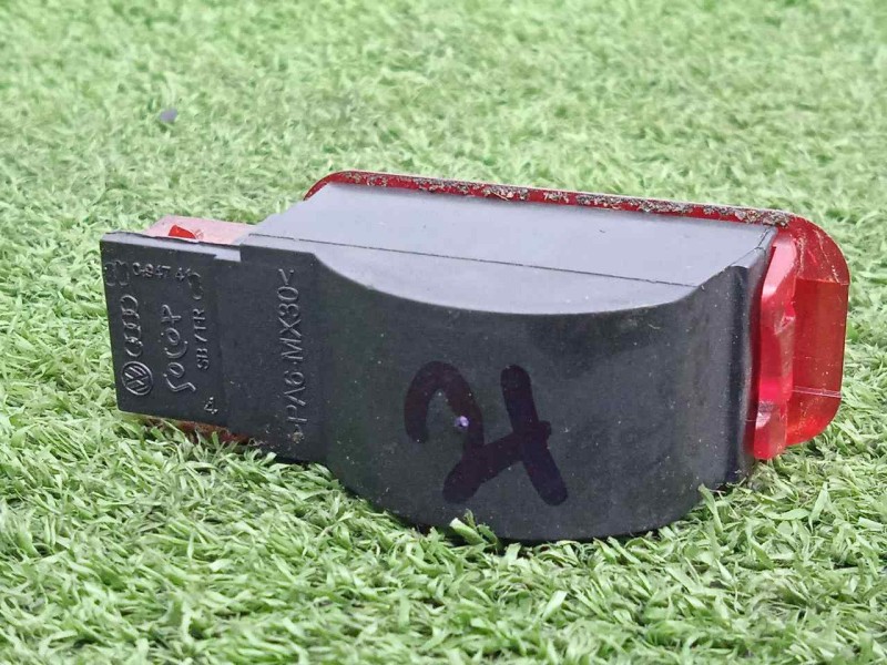 Recambio de luz interior para audi a3 sedán(8vs) 2.0 16v tdi referencia OEM IAM 6Y0947411 LUZ.PUERTA 