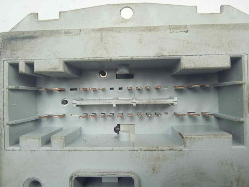 Recambio de caja reles / fusibles para fiat doblo (119) 1.3 jtd cat referencia OEM IAM 46760542  