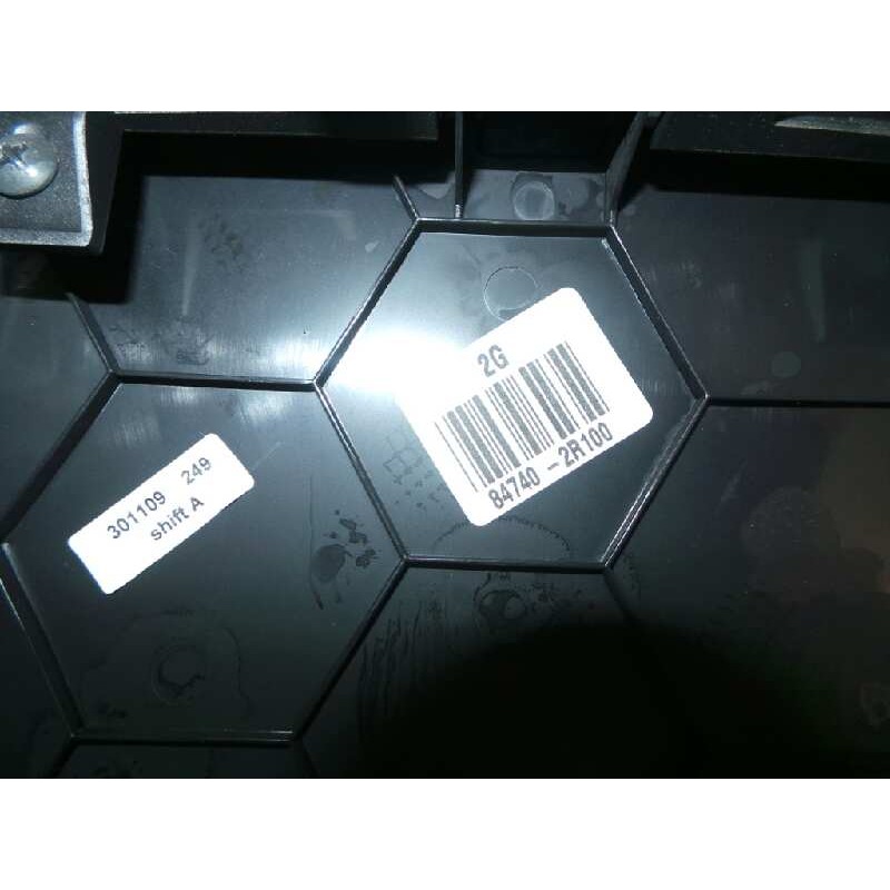 Recambio de aireador delantero central para hyundai i30 1.6 crdi cat referencia OEM IAM 847402R100  