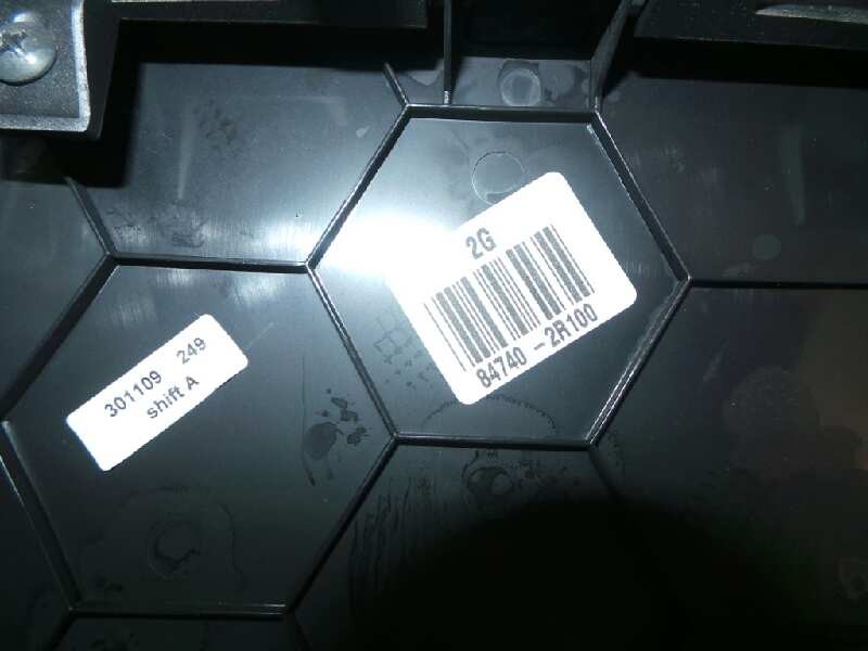 Recambio de aireador delantero central para hyundai i30 1.6 crdi cat referencia OEM IAM 847402R100  