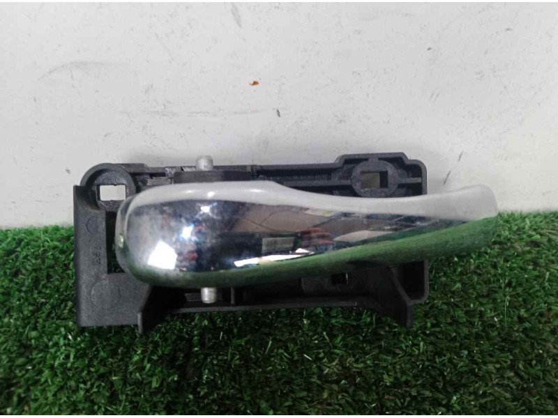 Recambio de maneta interior delantera izquierda para alfa romeo 147 (190) 1.6 16v cat referencia OEM IAM 46736147  
