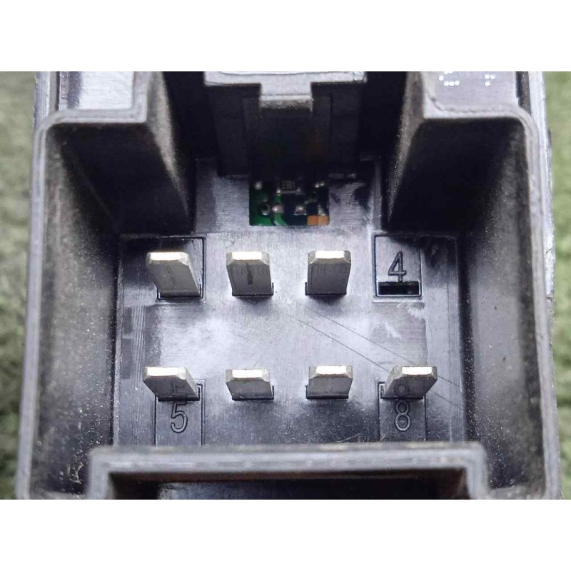 Recambio de mando elevalunas trasero derecho para chevrolet cruze 2.0 diesel cat referencia OEM IAM   