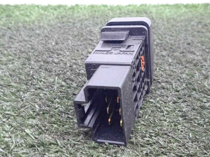 Recambio de warning para isuzu n-serie 5.2 diesel referencia OEM IAM 8972024750 8.PINES 