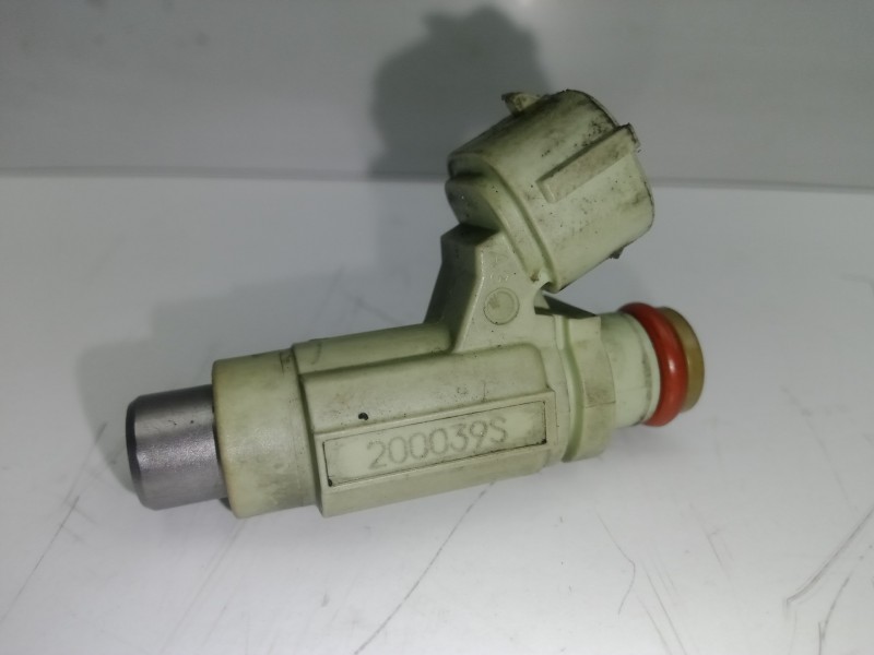 Recambio de inyector para mitsubishi outlander (cu0w) 2.0 cat referencia OEM IAM HDA250E-200039S 2.PINES 