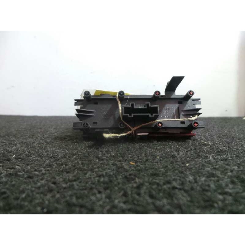 Recambio de warning para renault megane ii berlina 5p 1.5 dci diesel referencia OEM IAM 8200095493-8200107608  