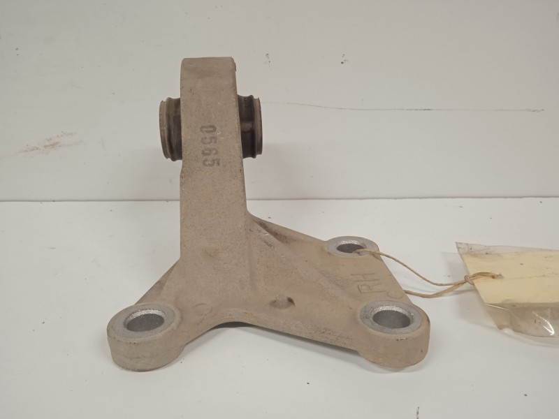 Recambio de soporte cambio para mitsubishi asx (ga0w) 1.8 di-d cat referencia OEM IAM 3517A070  