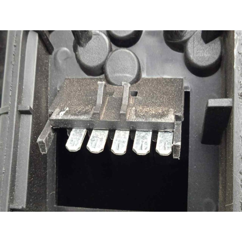 Recambio de piloto trasero derecho para opel meriva 1.7 16v cdti referencia OEM IAM 13196001 AHUMADO 