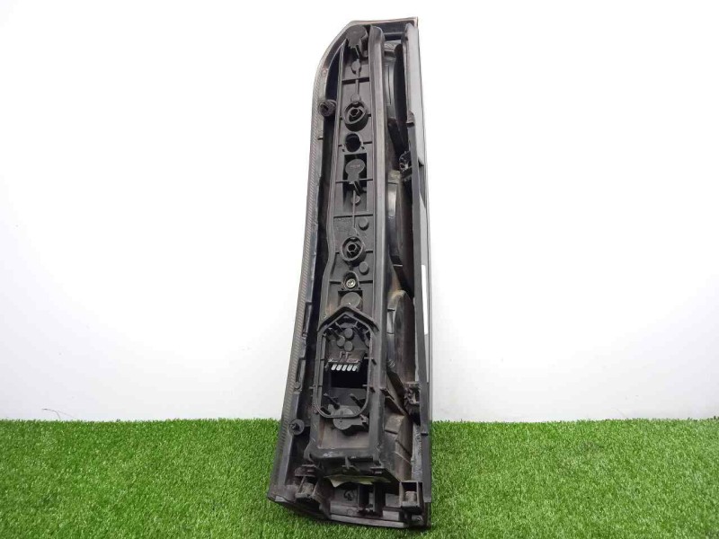 Recambio de piloto trasero derecho para opel meriva 1.7 16v cdti referencia OEM IAM 13196001 AHUMADO 