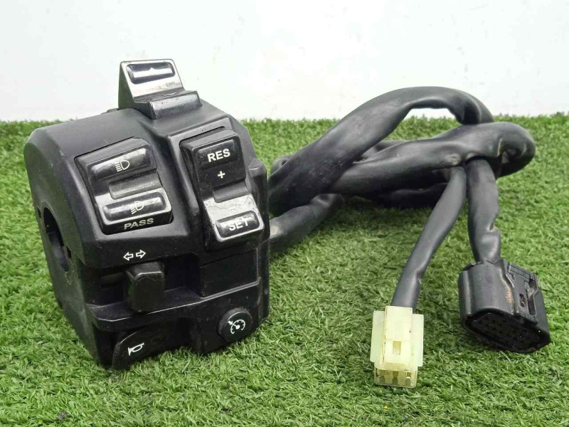 Recambio de piña izquierda para yamaha fjr 1300 referencia OEM IAM B88839540100 2016 - 2020 PIÑA DE LUCES IZQUIERDA