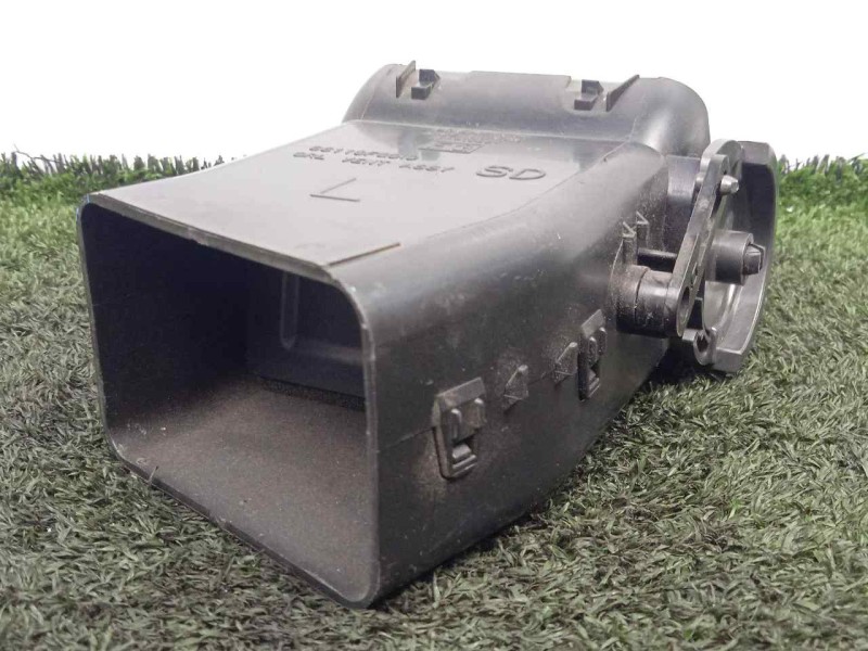 Recambio de aireador delantero izquierdo para subaru impreza g12 2.0 cat referencia OEM IAM 66110FG010  