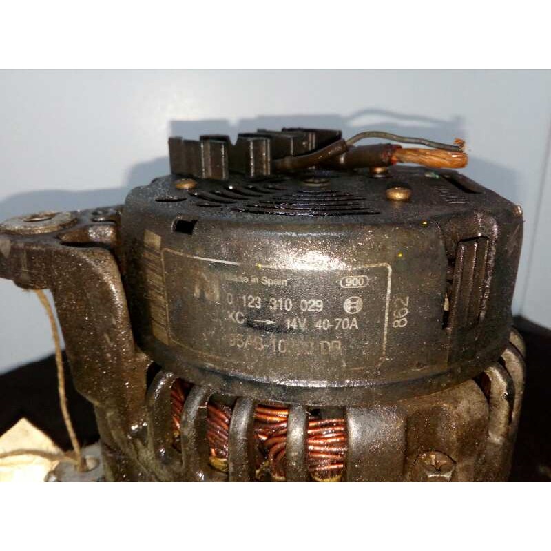 Recambio de alternador para ford escort berlina/turnier 1.8 16v cat referencia OEM IAM 0123310029 BOSCH 70A