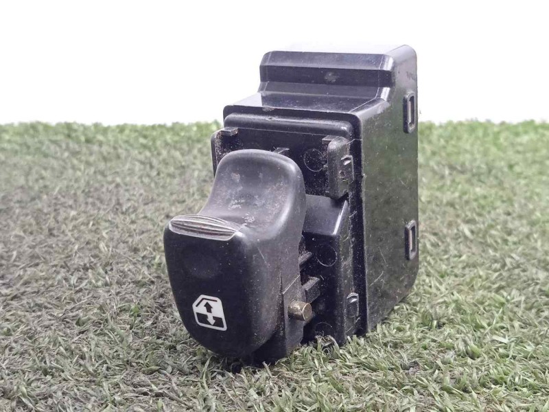 Recambio de mando elevalunas delantero derecho para hyundai accent (lc) 1.5 crdi cat referencia OEM IAM 11119A  